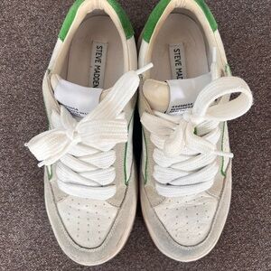 Steve Madden Cream and Green Casual Sneakers